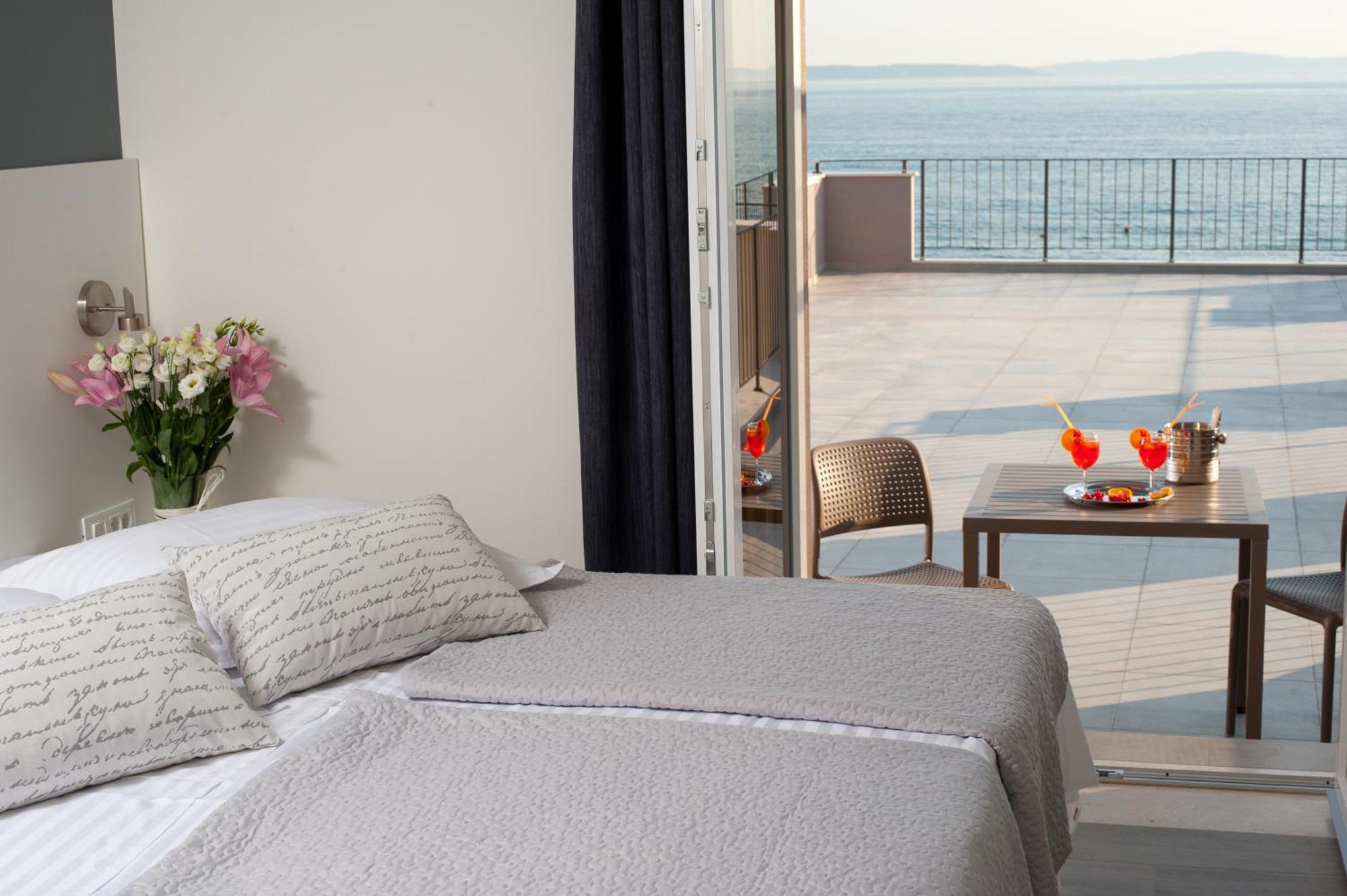 Seaside Luxury Suites Podstrana Room photo